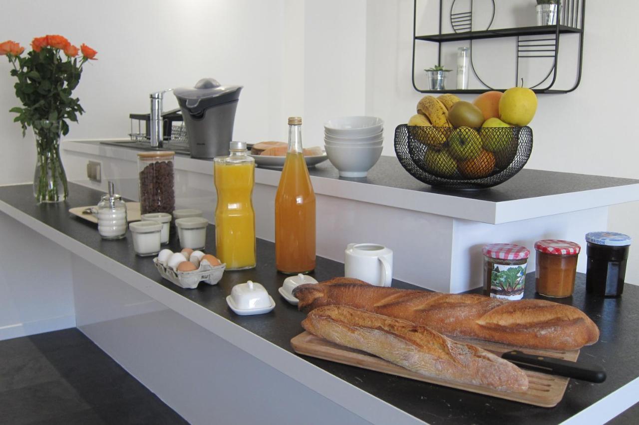 La Belle Jaune- Bed And Breakfast Moulins-les-Metz Екстериор снимка